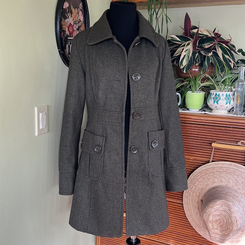 Tulle (an Anthropologie brand) dark green wool coat size Medium.
